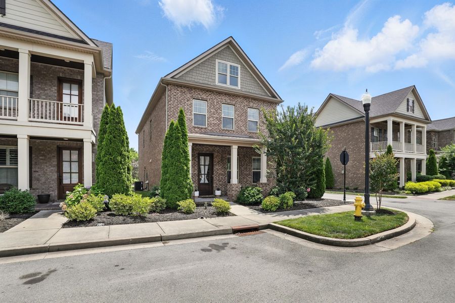 Brick townhomes on Cornelius Way in Hendersonville
